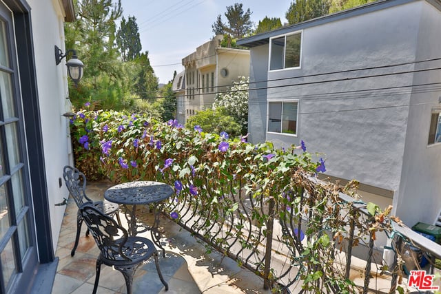 9969 Westwanda Drive, Beverly Hills, CA 90210 — photo 7 of 30