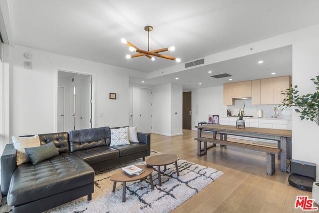 877 Francisco Street 1116, Los Angeles, CA 90017 — photo 16 of 41