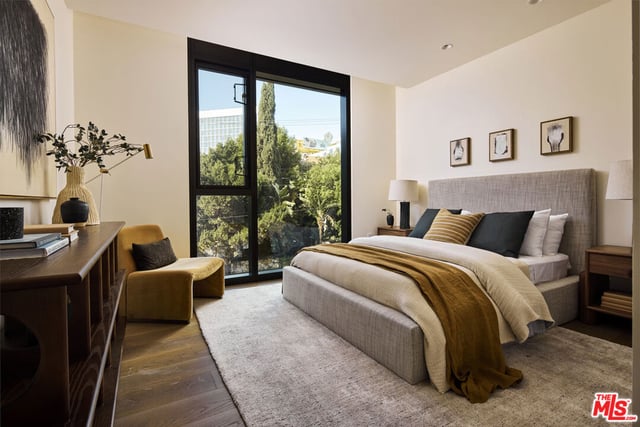 8420 W Sunset Boulevard 505, West Hollywood, CA 90069 — photo 8 of 27