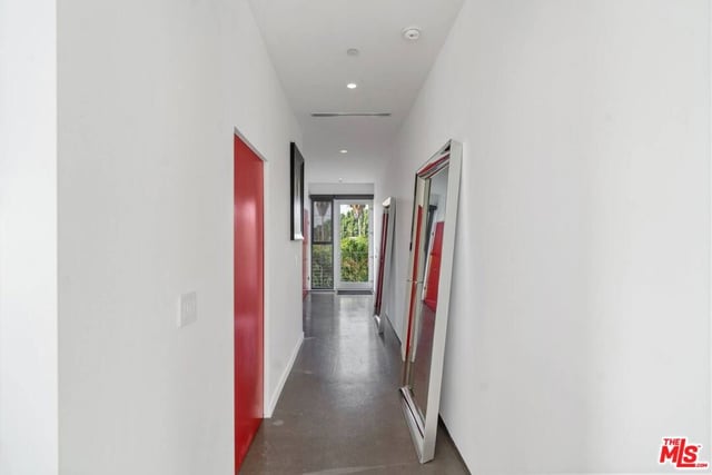 611 N Bronson Avenue 10, Los Angeles, CA 90004 — photo 18 of 23