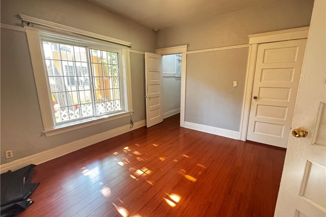 2129 W 30th, Los Angeles, CA 90018 — photo 18 of 37