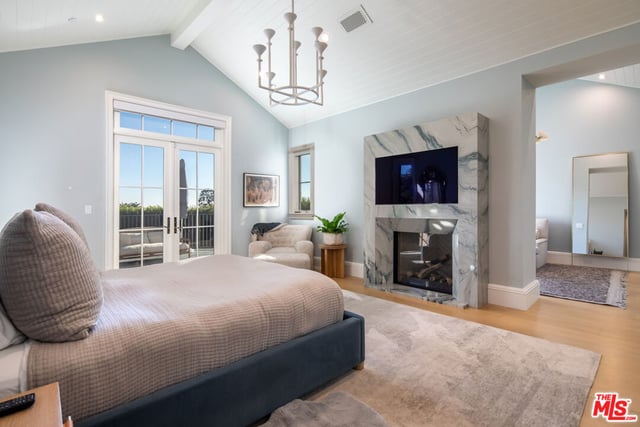 1580 Sorrento Drive, Pacific Palisades, CA 90272 — photo 12 of 24
