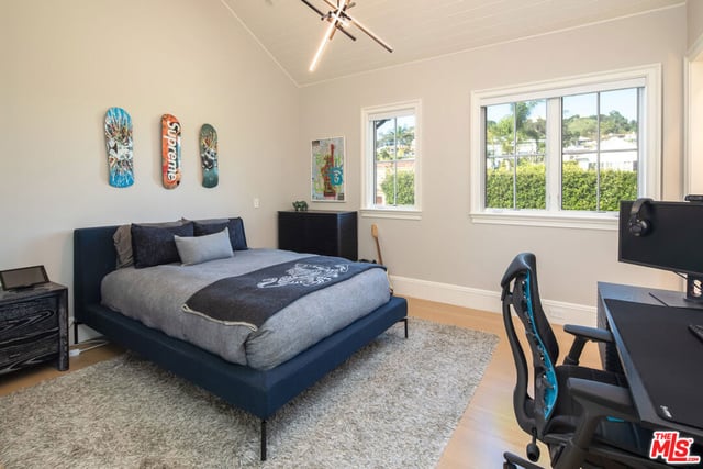 1580 Sorrento Drive, Pacific Palisades, CA 90272 — photo 15 of 24