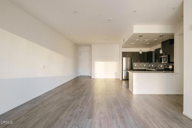 124 W Colorado Street 404, Glendale, CA 91204 — photo 22 of 53