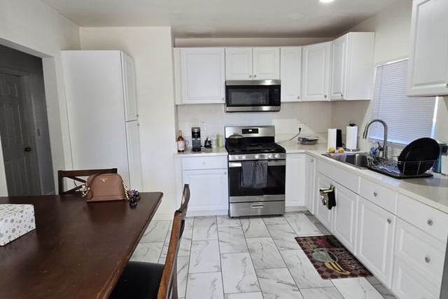 1612 W 55th Street, Los Angeles, CA 90062 — photo 4 of 14