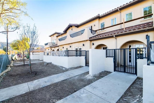 5502 E Los Angeles Avenue 1, Simi Valley, CA 93063 — photo 3 of 48