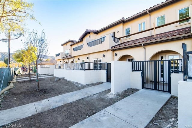 5502 E Los Angeles Avenue 2, Simi Valley, CA 93063 — photo 3 of 48