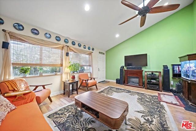 1100 Walnut Avenue 6, Long Beach, CA 90813 — photo 15 of 39