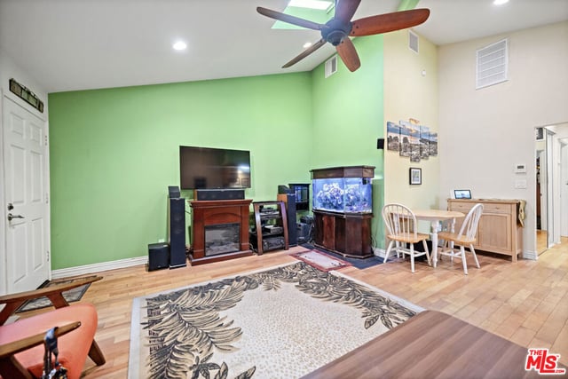 1100 Walnut Avenue 6, Long Beach, CA 90813 — photo 16 of 39