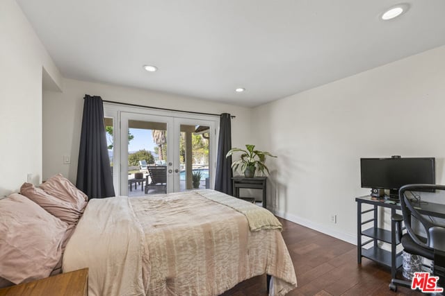 3804 Vista Linda Drive, Encino, CA 91316 — photo 8 of 19