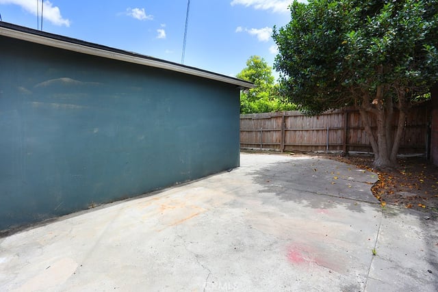 6449 Lemon Avenue, Long Beach, CA 90805 — photo 32 of 39