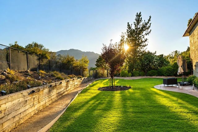 548 Live Oak Circle Drive, Calabasas, CA 91302 — photo 14 of 27