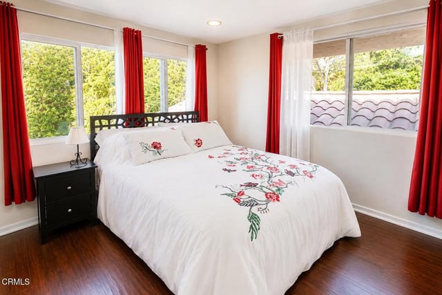 548 Live Oak Circle Drive, Calabasas, CA 91302 — photo 20 of 27