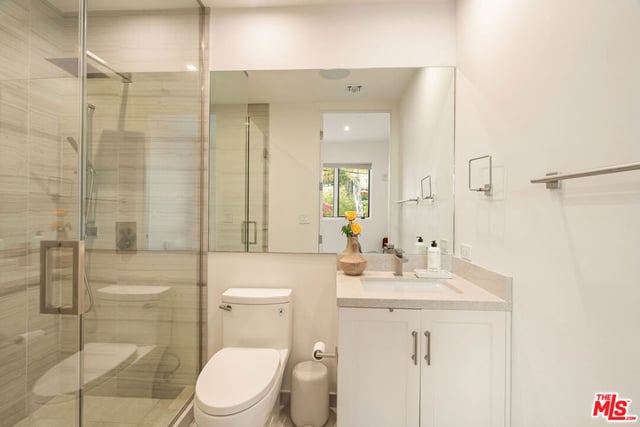 1333 Beverly Green Drive 301, Los Angeles, CA 90035 — photo 26 of 35