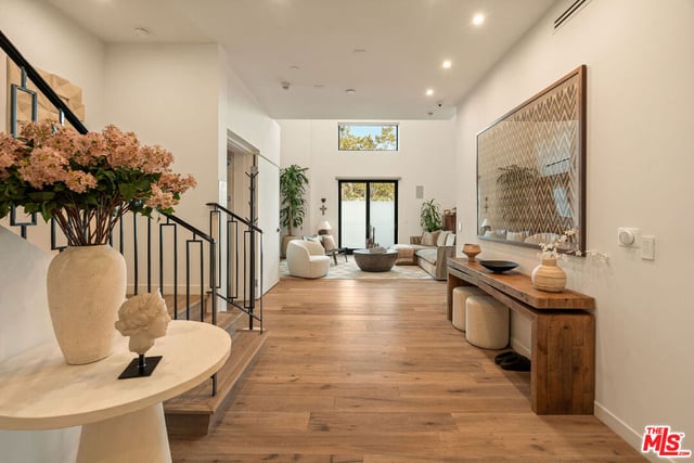 1333 Beverly Green Drive 301, Los Angeles, CA 90035 — photo 5 of 35