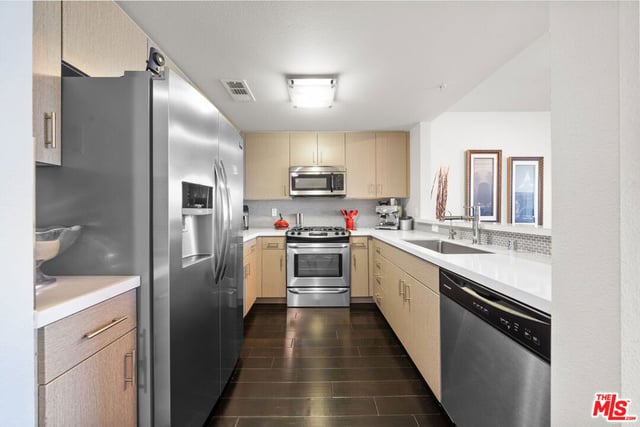436 S Virgil Avenue PH7, Los Angeles, CA 90020 — photo 4 of 12