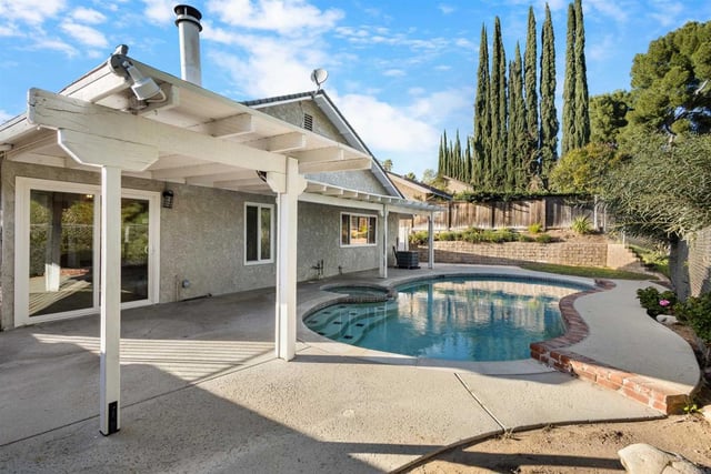 22945 Magnolia Glen Drive, Valencia, CA 91354 — photo 4 of 33