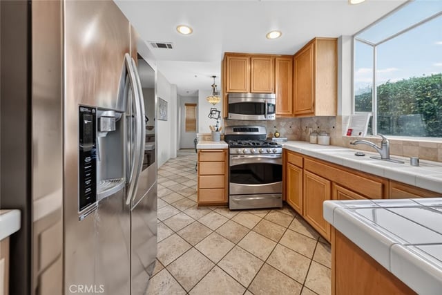 108 S Mountain A, Monrovia, CA 91016 — photo 20 of 54
