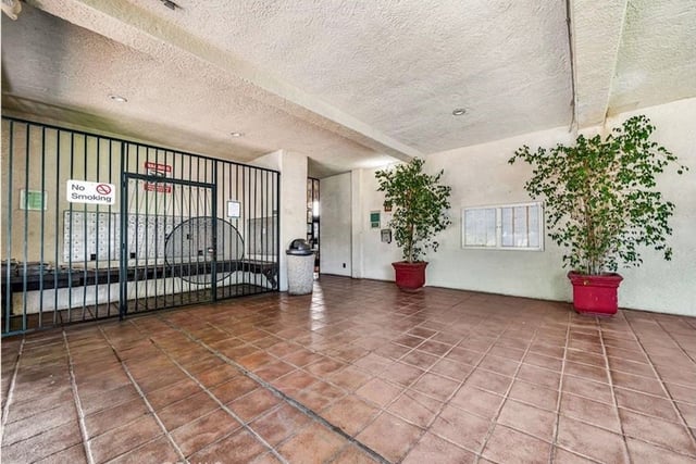5460 White Oak G101, Encino, CA 91316 — photo 2 of 6