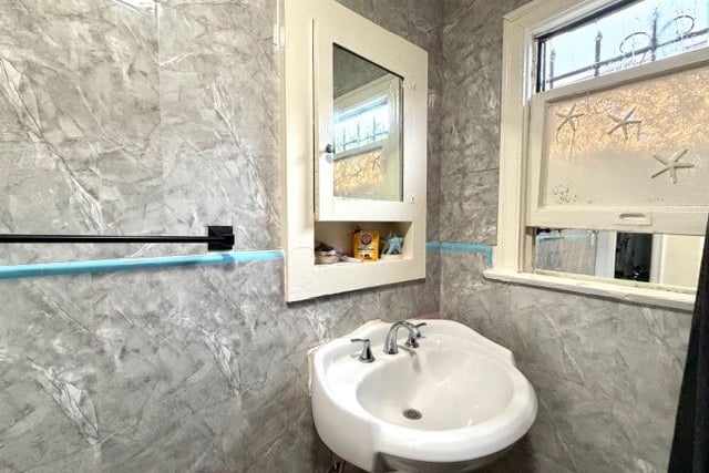 3005 11th Avenue, Los Angeles, CA 90018 — photo 19 of 32