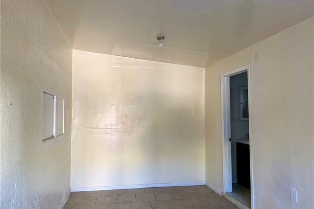 3005 11th Avenue, Los Angeles, CA 90018 — photo 27 of 32