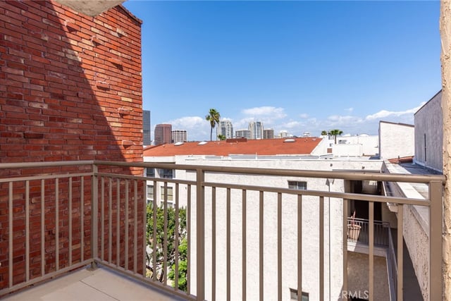 1440 Veteran Avenue 601, Los Angeles, CA 90024 — photo 7 of 34