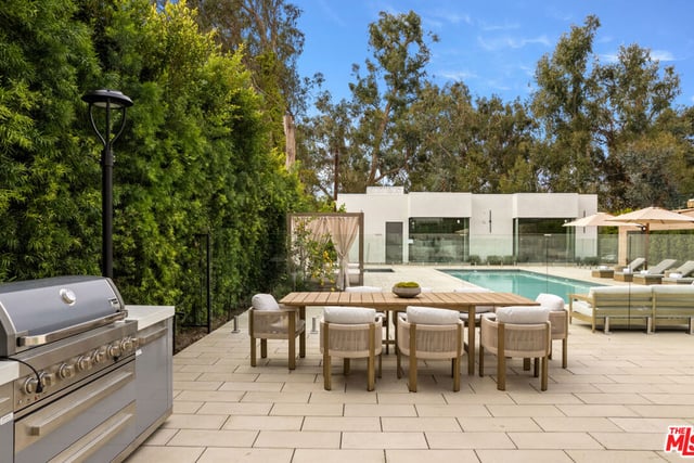 505 S Barrington Avenue 104, Los Angeles, CA 90049 — photo 41 of 55