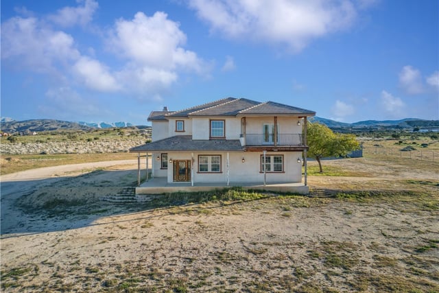 5040 E Avenue T8, Palmdale, CA 93552 — photo 5 of 67