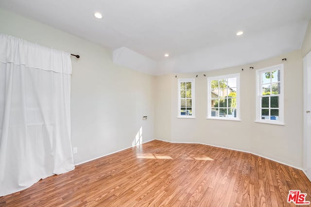 10435 Whipple Street, Toluca Lake, CA 91602 — photo 14 of 30