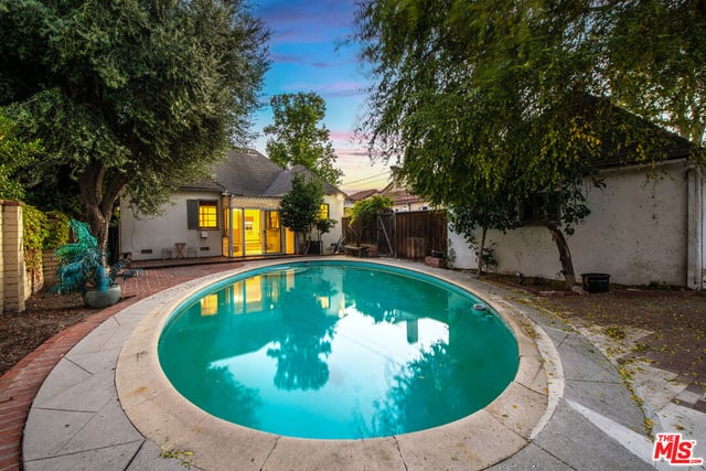 10435 Whipple Street, Toluca Lake, CA 91602 — photo 4 of 30