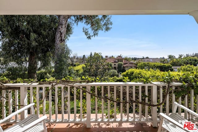 1667 Amalfi Drive, Pacific Palisades, CA 90272 — photo 30 of 42