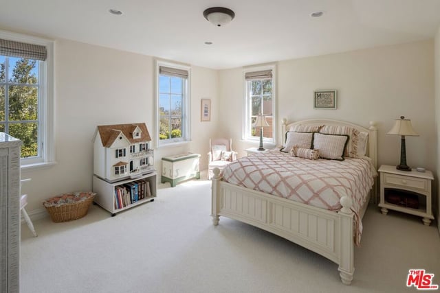 1667 Amalfi Drive, Pacific Palisades, CA 90272 — photo 34 of 42
