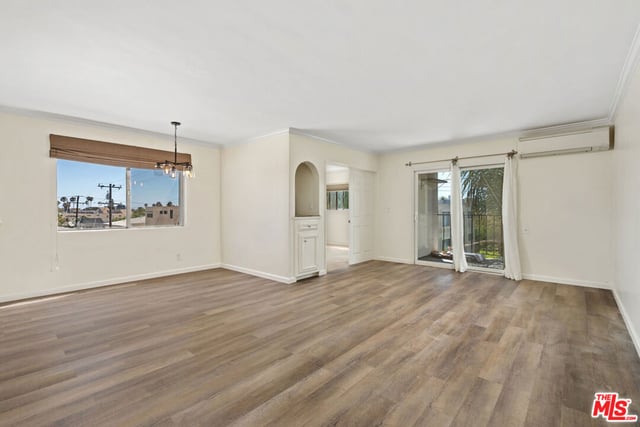 625 N Flores Street 304, West Hollywood, CA 90048 — photo 4 of 21