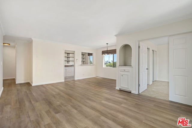 625 N Flores Street 304, West Hollywood, CA 90048 — photo 5 of 21