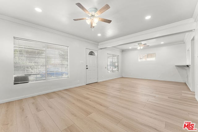 854 W 64th Street, Los Angeles, CA 90044 — photo 4 of 16