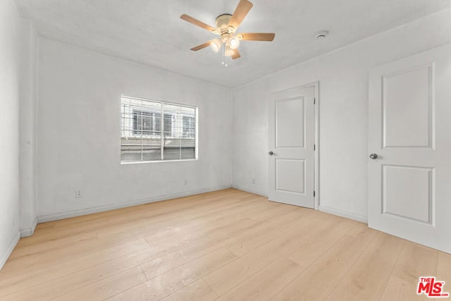 854 W 64th Street, Los Angeles, CA 90044 — photo 9 of 16