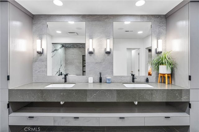 7702 De Soto, Canoga Park, CA 91304 — photo 21 of 41