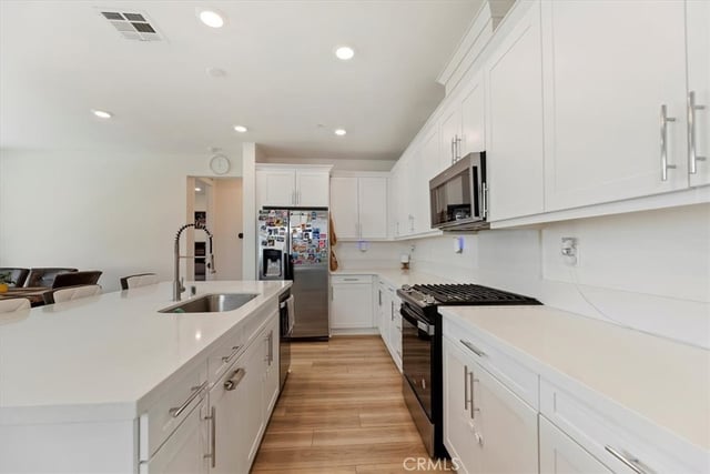 20911 Jennings Way, Newhall, CA 91321 — photo 11 of 50