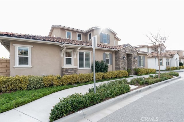 20544 Galloway, Canyon Country, CA 91350 — photo 2 of 40