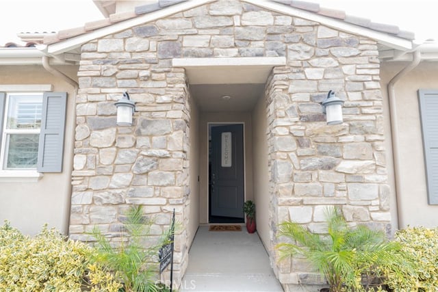 20544 Galloway, Canyon Country, CA 91350 — photo 4 of 40