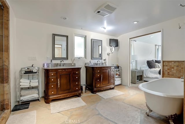 23130 Oxnard Street, Woodland Hills, CA 91367 — photo 17 of 39