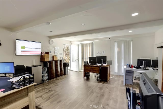 23130 Oxnard Street, Woodland Hills, CA 91367 — photo 35 of 39