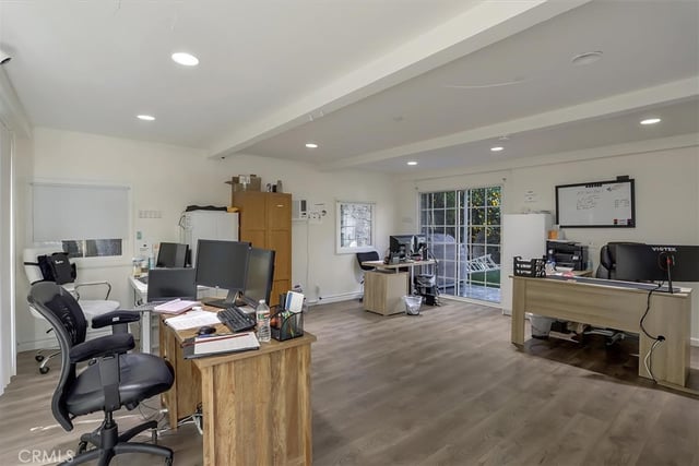 23130 Oxnard Street, Woodland Hills, CA 91367 — photo 36 of 39