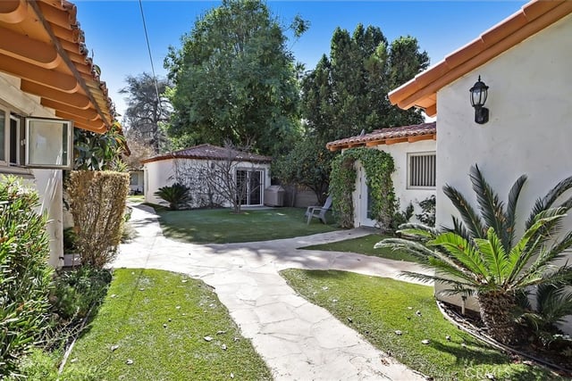 23130 Oxnard Street, Woodland Hills, CA 91367 — photo 39 of 39