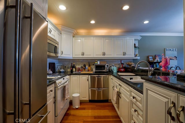 5103 Marina Pacifica Drive South Key# 20, Long Beach, CA 90803 — photo 11 of 32