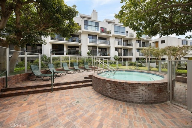 2960 Neilson Way 301, Santa Monica, CA 90405 — photo 31 of 42
