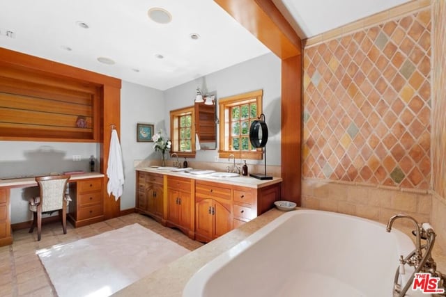 4750 Encino Avenue, Encino, CA 91316 — photo 32 of 67