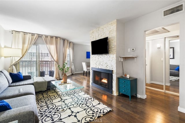 141 S Clark Drive 326, West Hollywood, CA 90048 — photo 2 of 40