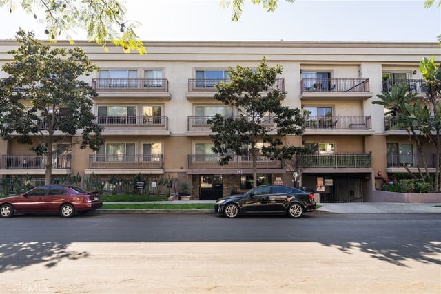 141 S Clark Drive 326, West Hollywood, CA 90048 — photo 33 of 40
