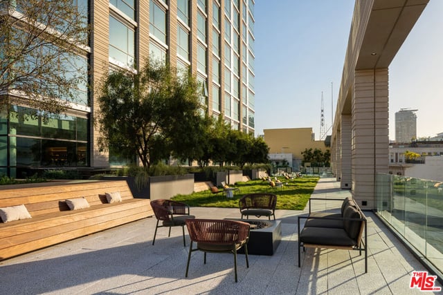 400 S Broadway 1001, Los Angeles, CA 90013 — photo 35 of 40